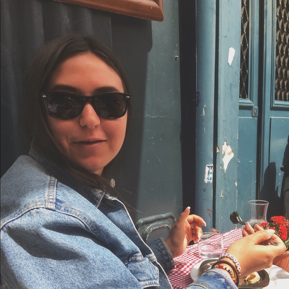 Meet your Posher, Carley - Picture 1 of 1